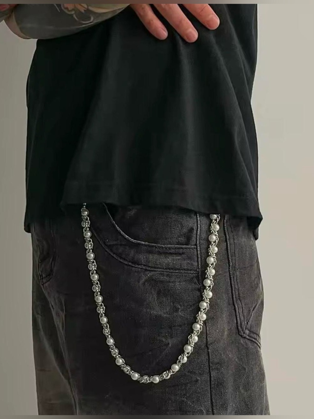 Silver Pearl chain belt with ball details